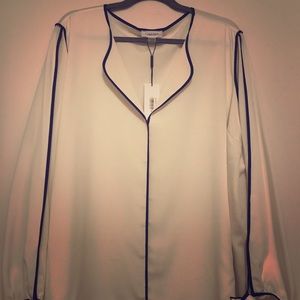 Long-sleeved Blouse